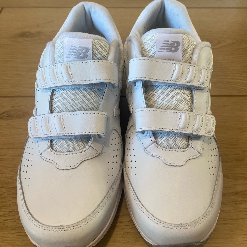 New Balance Womens 411 WW411HW2 White
Running Shoes Hook And Loop Size - Picture 2 of 6